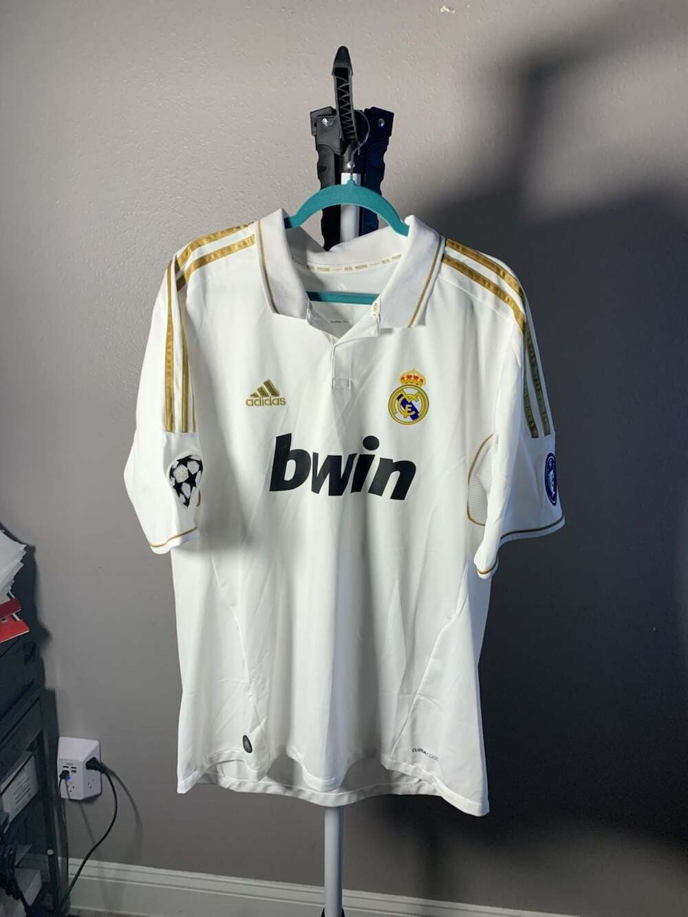 Adidas 2011-2012 Real Madrid Home Soccer Jersey Shirt White Gold XL